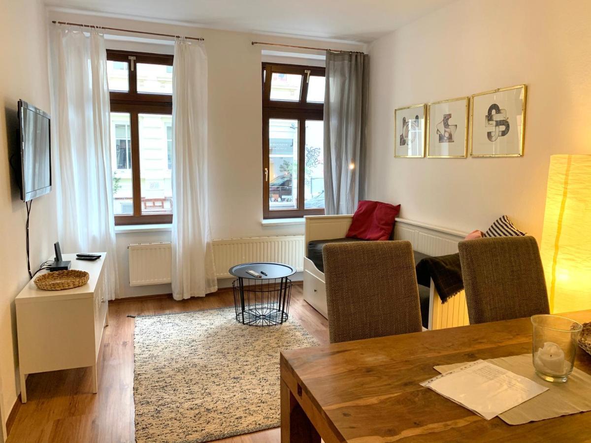 Hinterhaus No4 Apartment